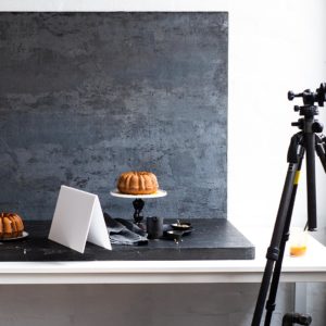 Learn the basic setup for food photography, what direction of light to shoot, the type of light that's most flattering and what modifers to use for gorgeous pics. #foodphotography #learnfoodphotography #naturallightphotography