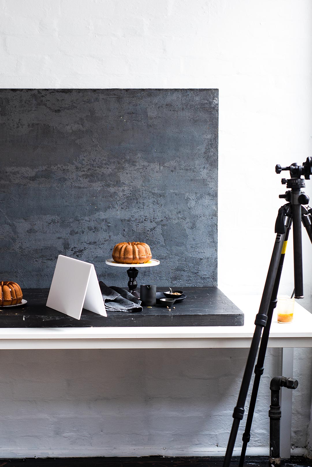 Button Flower Cake & Light Boxes | Kalli Cakes & Confections' Blog